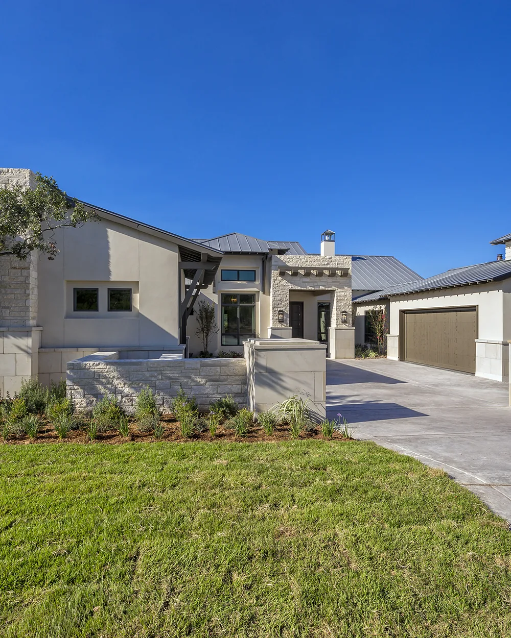 Hill Country custom home exterior in Boerne by Dynamic Custom Homes
