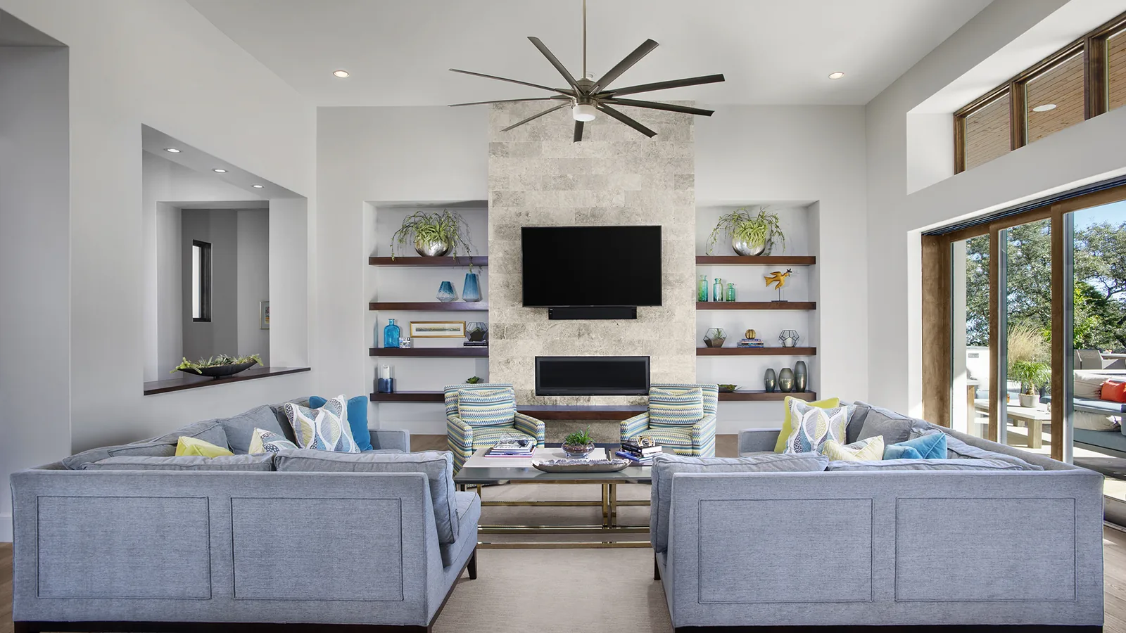 Luxury custom home living room by Dynamic Custom Homes near San Antonio