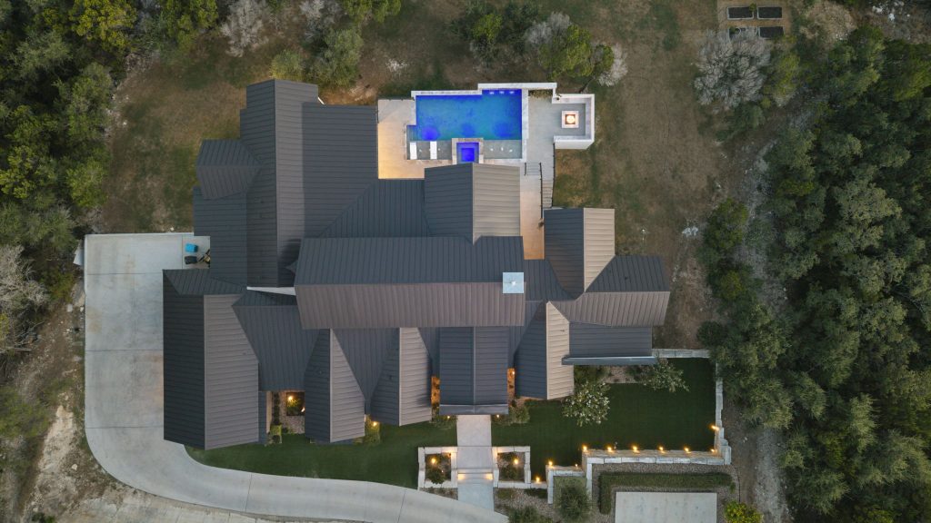 Alturas - modern Hill Country estate