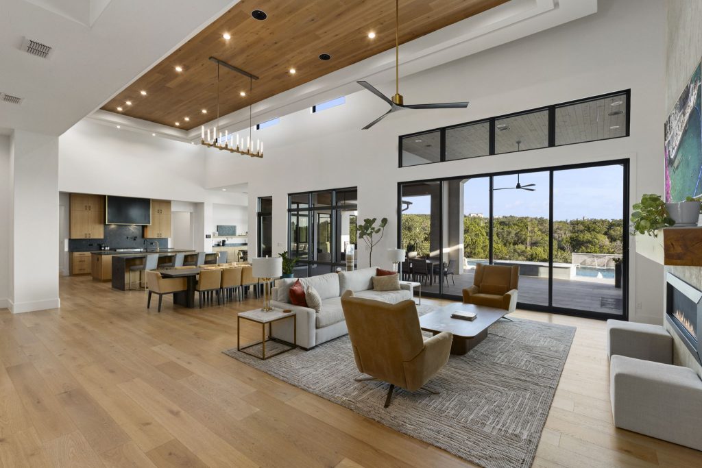 Alturas - modern Hill Country estate