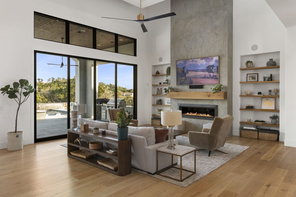 Alturas - modern Hill Country estate