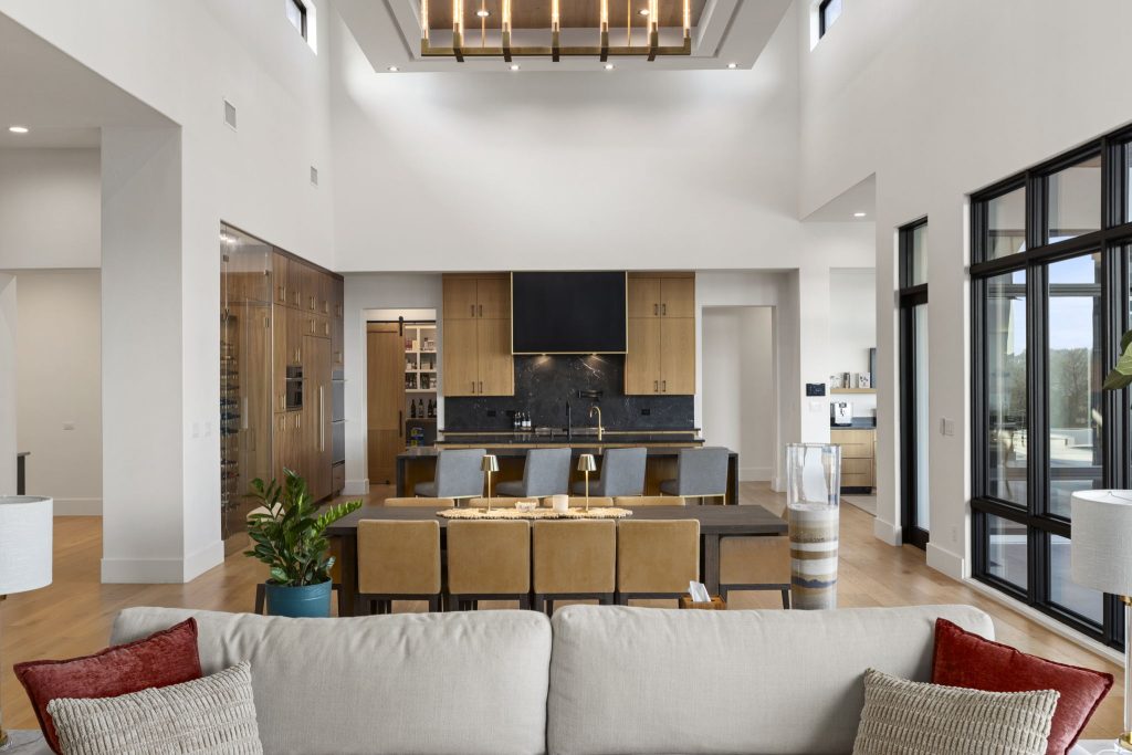 Alturas - modern Hill Country estate
