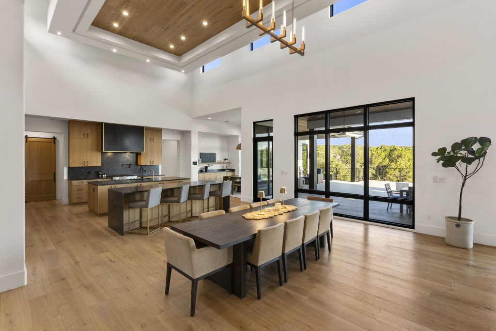 Alturas - modern Hill Country estate