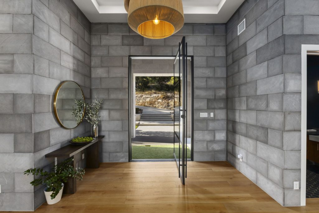 Alturas - modern Hill Country estate