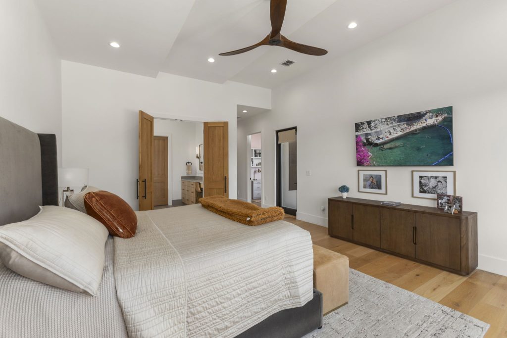 Alturas - modern Hill Country estate